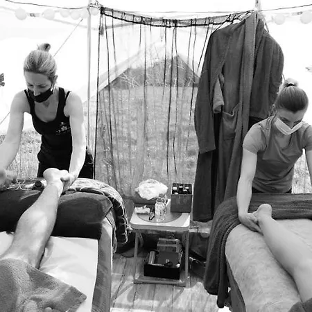 Cabane, Bungalow, Bulle Et Le Refuge Zen Et Bien Etre Luxury tent Montpouillan