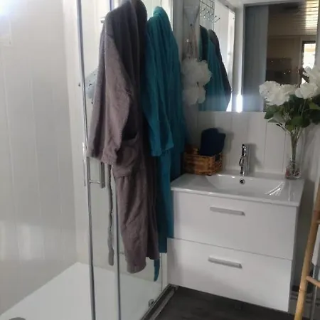 Cabane, Bungalow, Bulle Et Le Refuge Zen Et Bien Etre Glamping Montpouillan