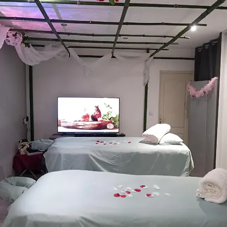 Luxusní stan Insolite Avec Piscine Et Dans Un Cadre Zen