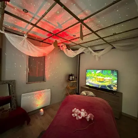 Insolite Avec Piscine Et Dans Un Cadre Zen * Montpouillan